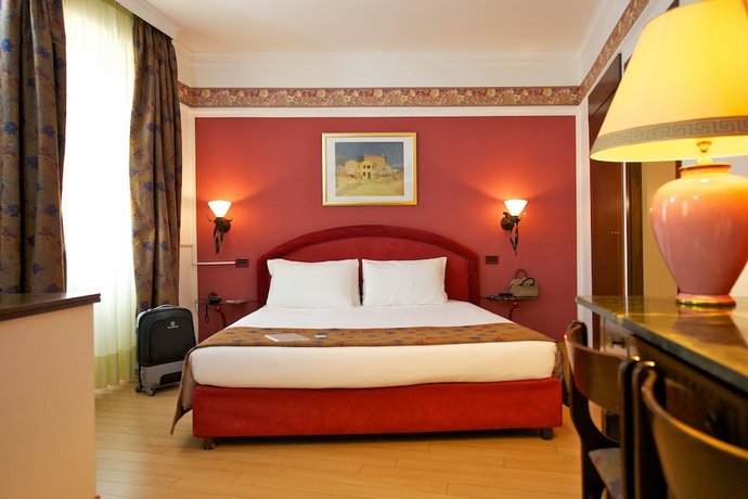 Hotel The Originals Turin Royal