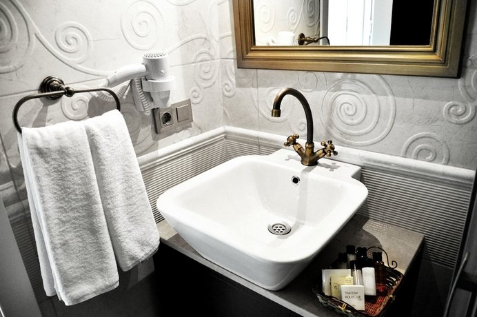 Taksim House Hotel