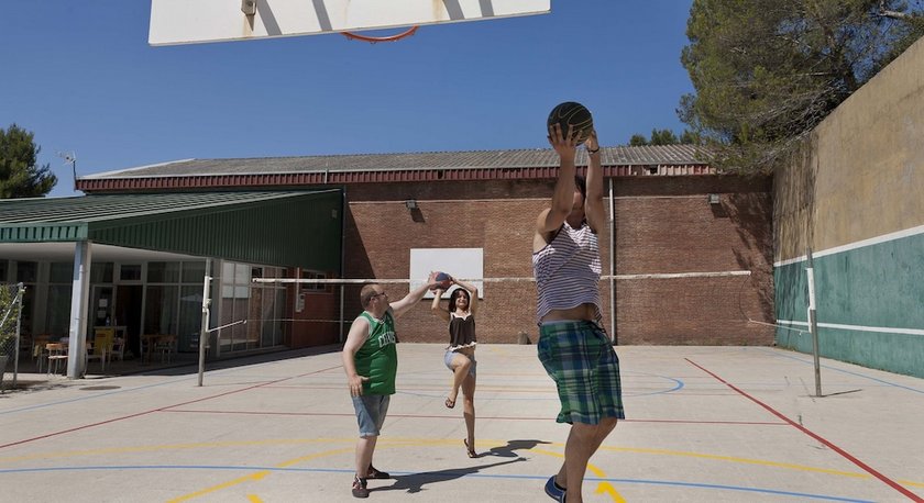 Recreational_facility