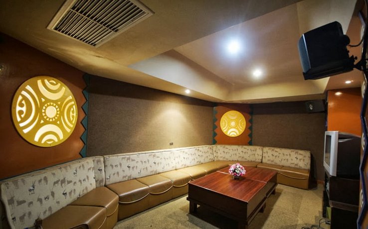 Dhevaraj Hotel