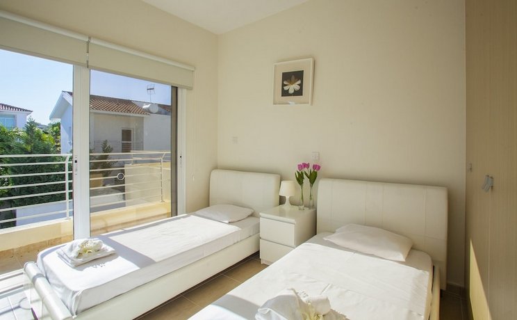 Delfini Villas Protaras