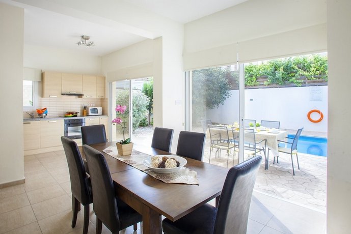 Delfini Villas Protaras