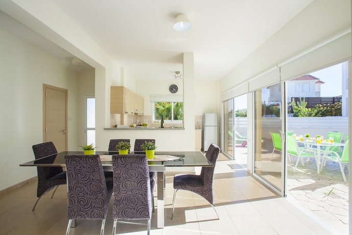 Delfini Villas Protaras