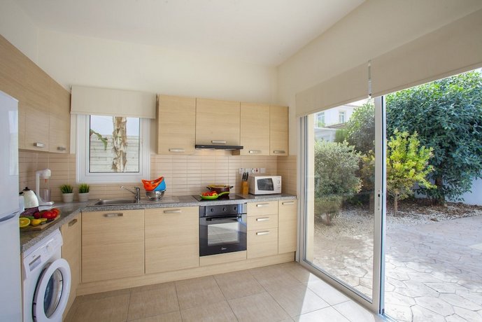 Delfini Villas Protaras