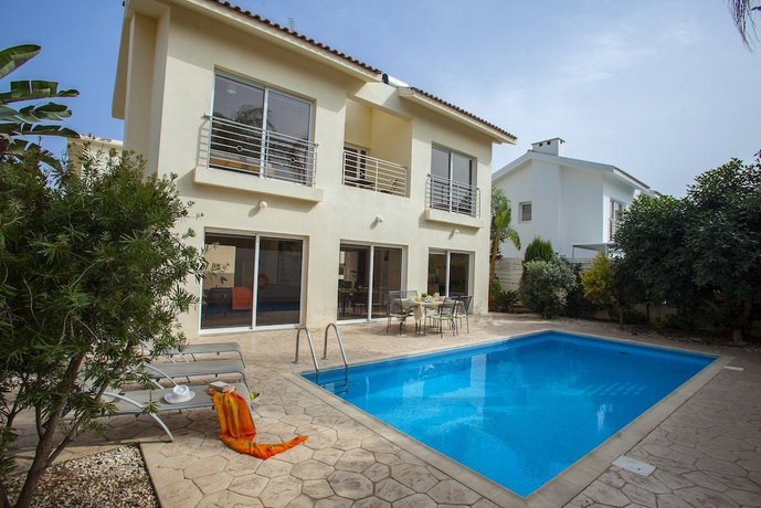 Delfini Villas Protaras