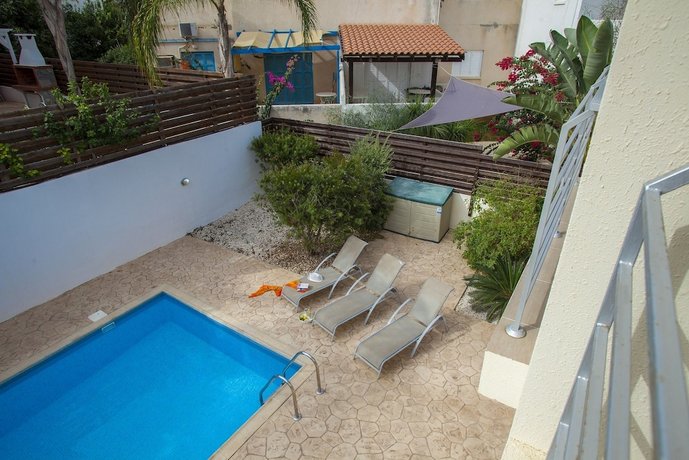 Delfini Villas Protaras