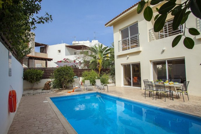 Delfini Villas Protaras