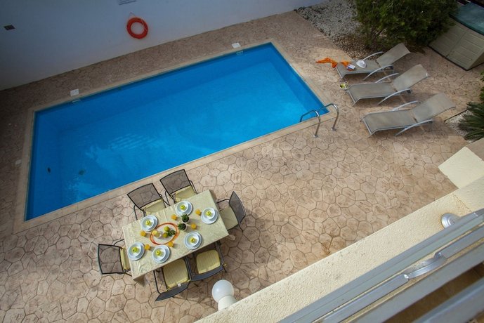 Delfini Villas Protaras