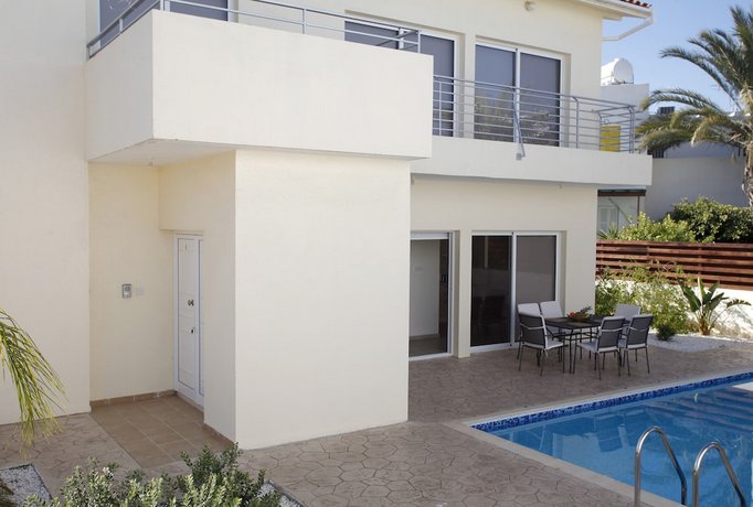 Delfini Villas Protaras