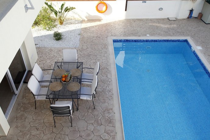 Delfini Villas Protaras