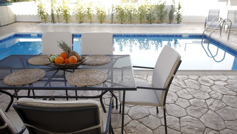 Delfini Villas Protaras