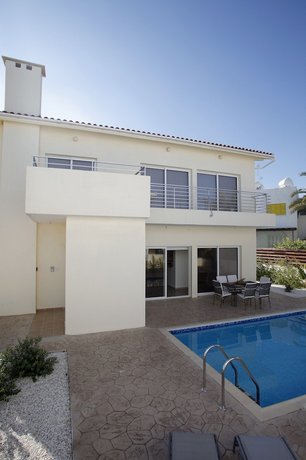 Delfini Villas Protaras