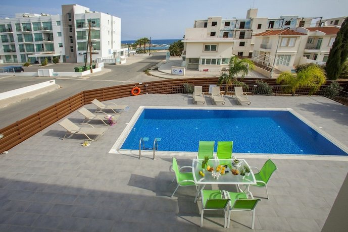 Delfini Villas Protaras