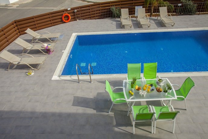 Delfini Villas Protaras