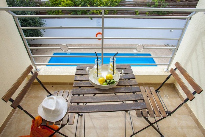 Delfini Villas Protaras