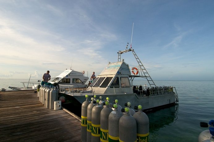 Compass Point Dive Resort 