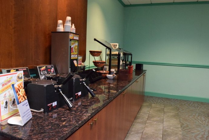 Ramada by Wyndham Savannah Gateway