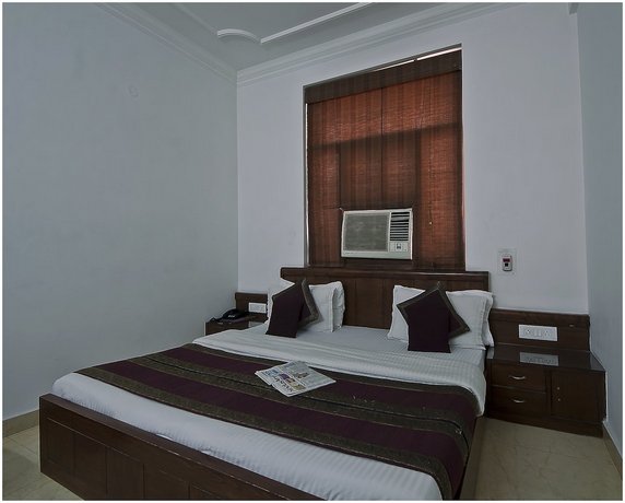 Hotel Baba Deluxe New Delhi