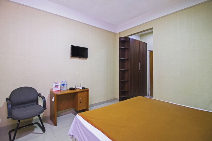 RedDoorz Near Cilandak Town Square