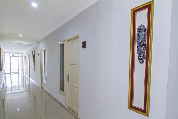 RedDoorz @ Jatiwaringin