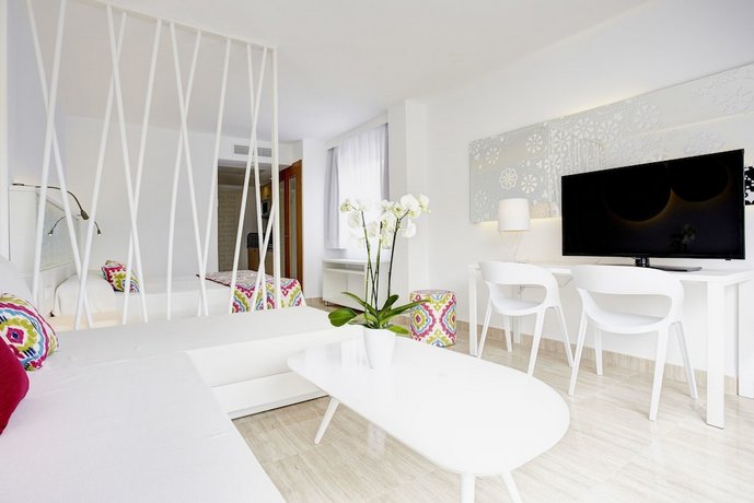 Grupotel Ibiza Beach Resort - Adults Only