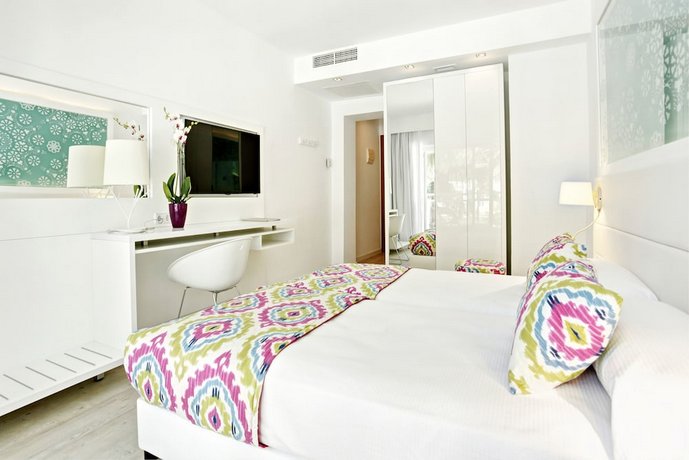 Grupotel Ibiza Beach Resort - Adults Only