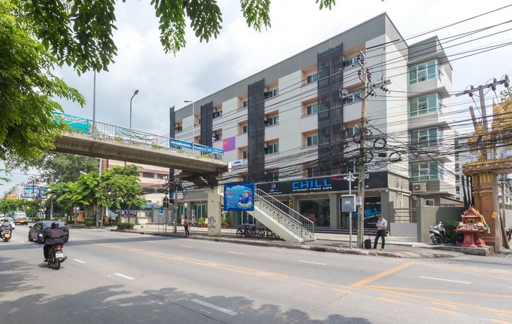 Jr Mansion On Nut Soi 25
