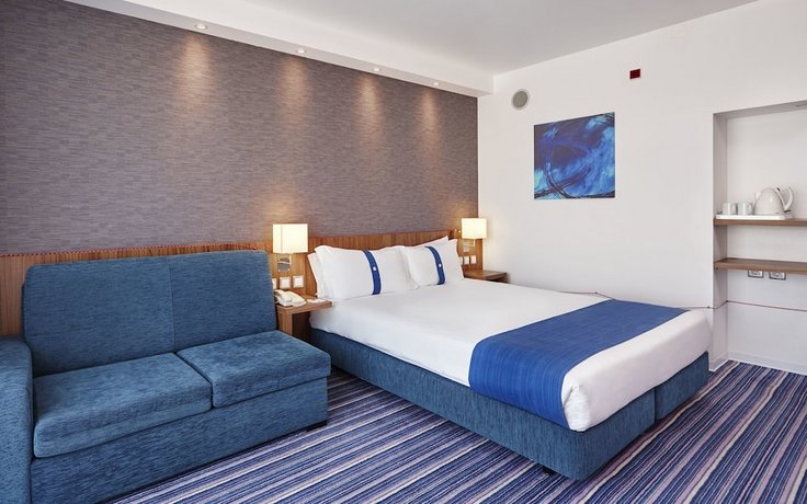 Holiday Inn Express Lisbon Alfragide