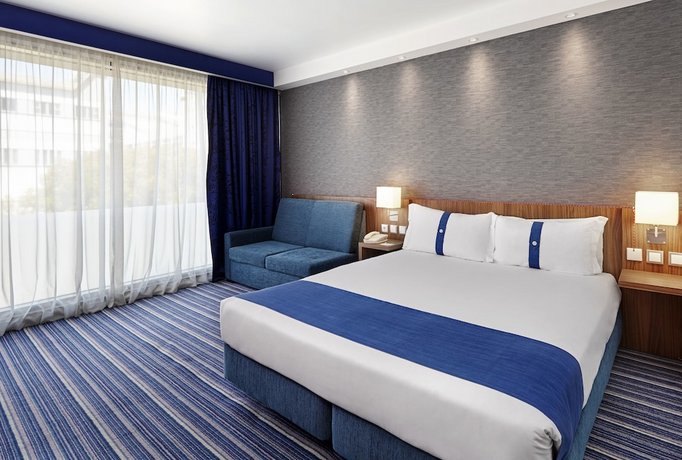 Holiday Inn Express Lisbon Alfragide