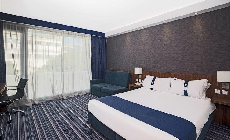 Holiday Inn Express Lisbon Alfragide