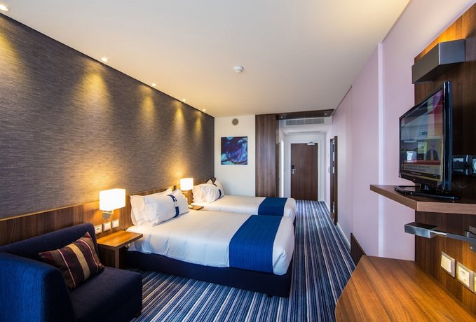 Holiday Inn Express Lisbon Alfragide