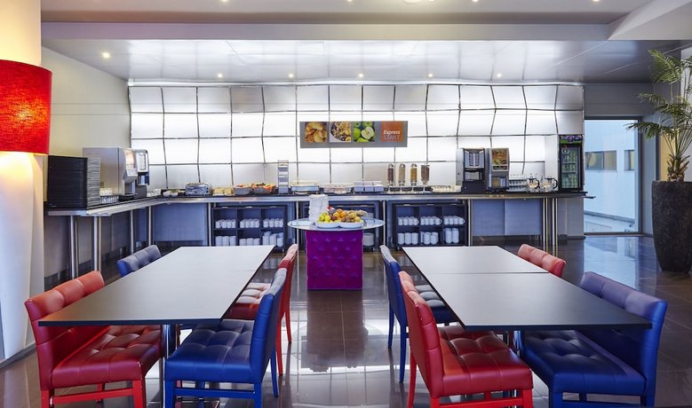 Holiday Inn Express Lisbon Alfragide
