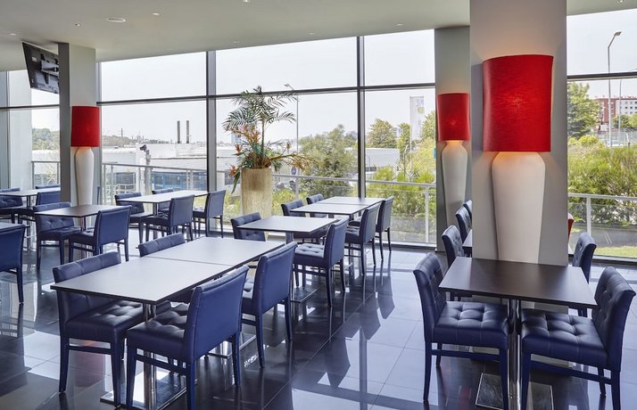 Holiday Inn Express Lisbon Alfragide