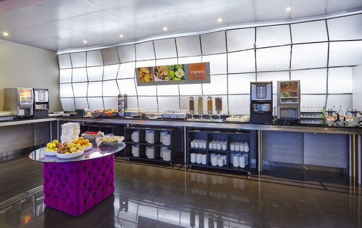 Holiday Inn Express Lisbon Alfragide