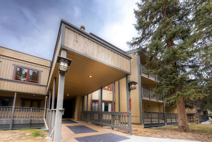 Atrium Condominiums