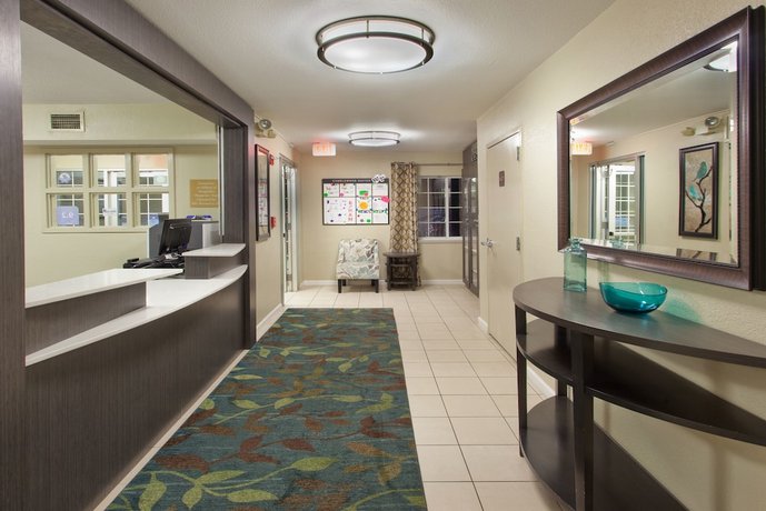 Candlewood Suites Philadelphia - Willow Grove