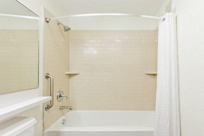 Candlewood Suites Philadelphia - Willow Grove