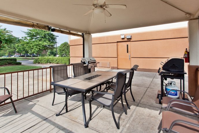 Candlewood Suites Philadelphia - Willow Grove