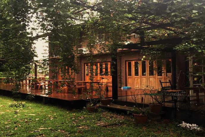 Srinual Lodge