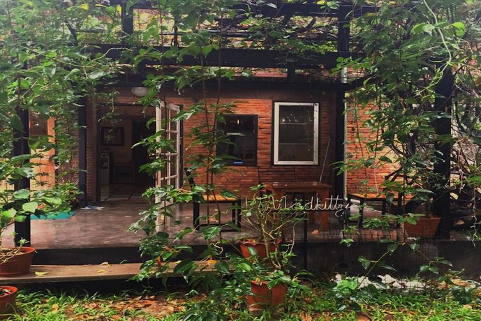 Srinual Lodge