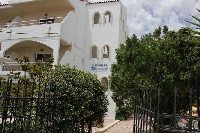 Mike's House Hotel