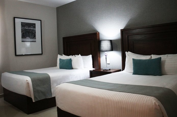 Hotel Suites Mexico Plaza Campestre