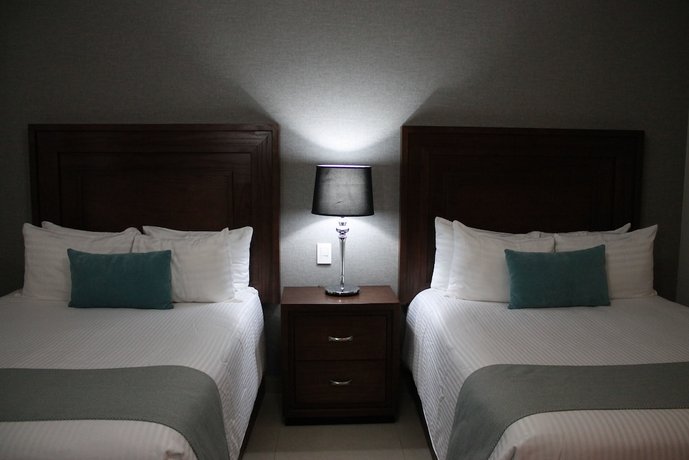 Hotel Suites Mexico Plaza Campestre