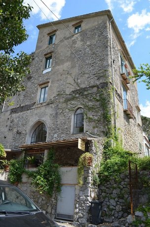 Palazzo Della Marra
