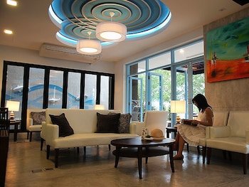 Apo Hotel