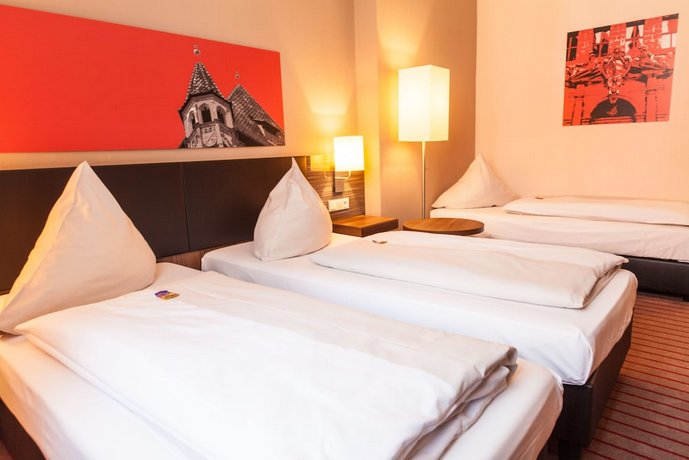 Novina Hotel Tillypark
