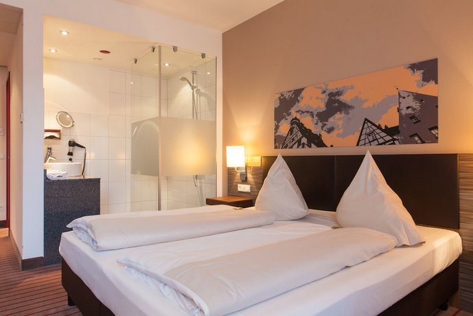 Novina Hotel Tillypark