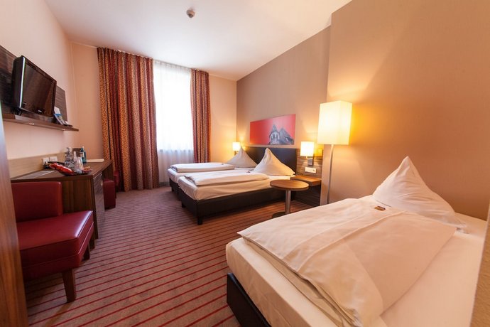 Novina Hotel Tillypark