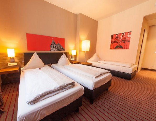 Novina Hotel Tillypark