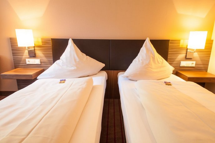 Novina Hotel Tillypark